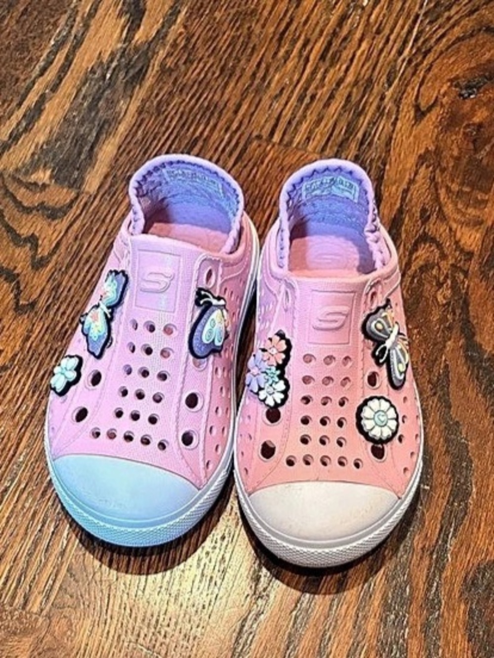 Skechers girls Pink foam shoes